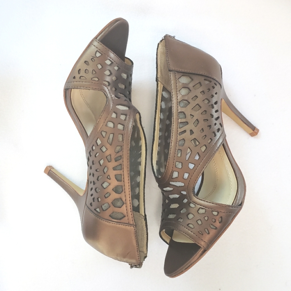 Tahari Bronze Metallic Cutwork Pump